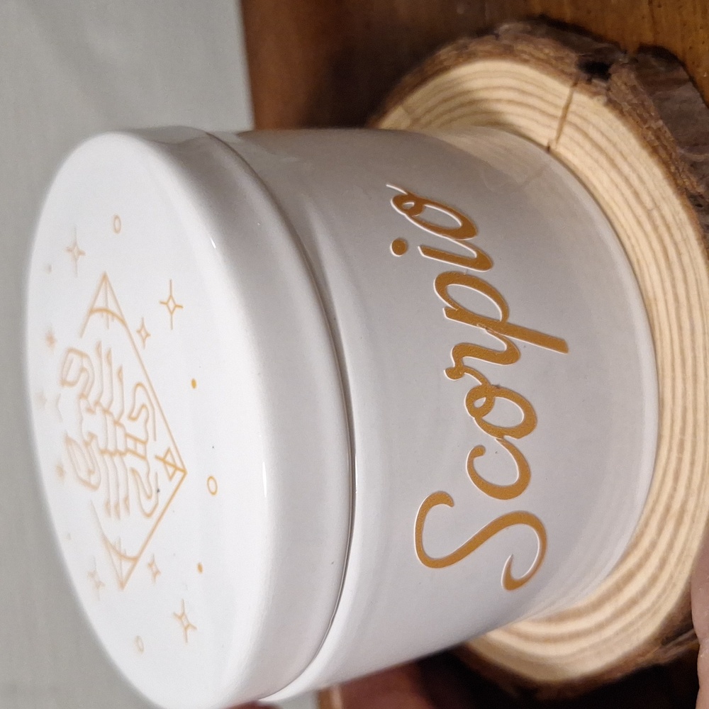 Scorpio Zodiac Citrus candle - Picture 4 of 7